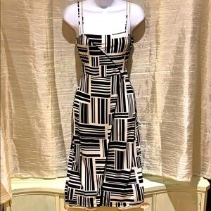 Black & White Geo Pattern bebe Dress